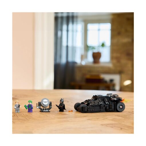 LEGO® DC Batman: Batman Tumbler vs. Two-Face & The Joker - Image 5