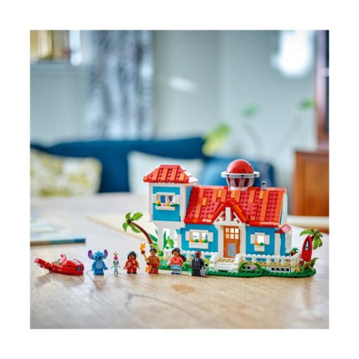 LEGO® Disney Classic: Lilo And Stitch Beach House - Image 6