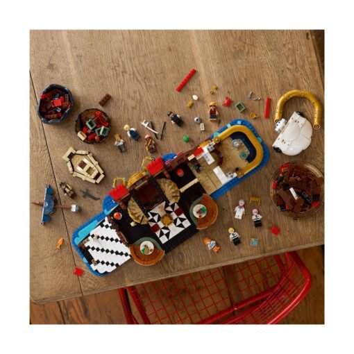 LEGO® One Piece: The Baratie Floating Restaurant - Image 2